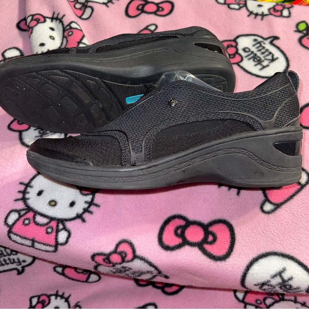 COPY - Bzees Derive shoe